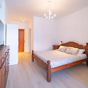 https://lake-port-5th-beach-avenue-by-eden-rentals.tenerifehoteles.net